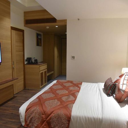 Best Western La Vista Патханкот Экстерьер фото