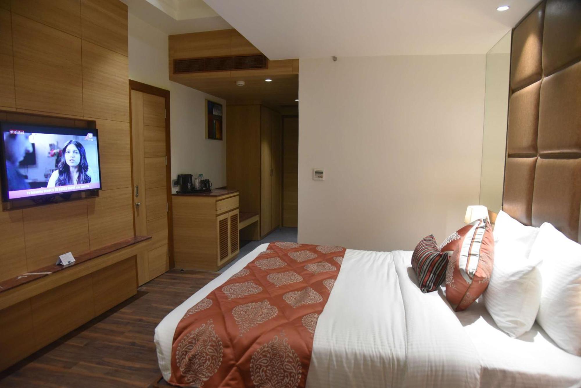 Best Western La Vista Патханкот Экстерьер фото