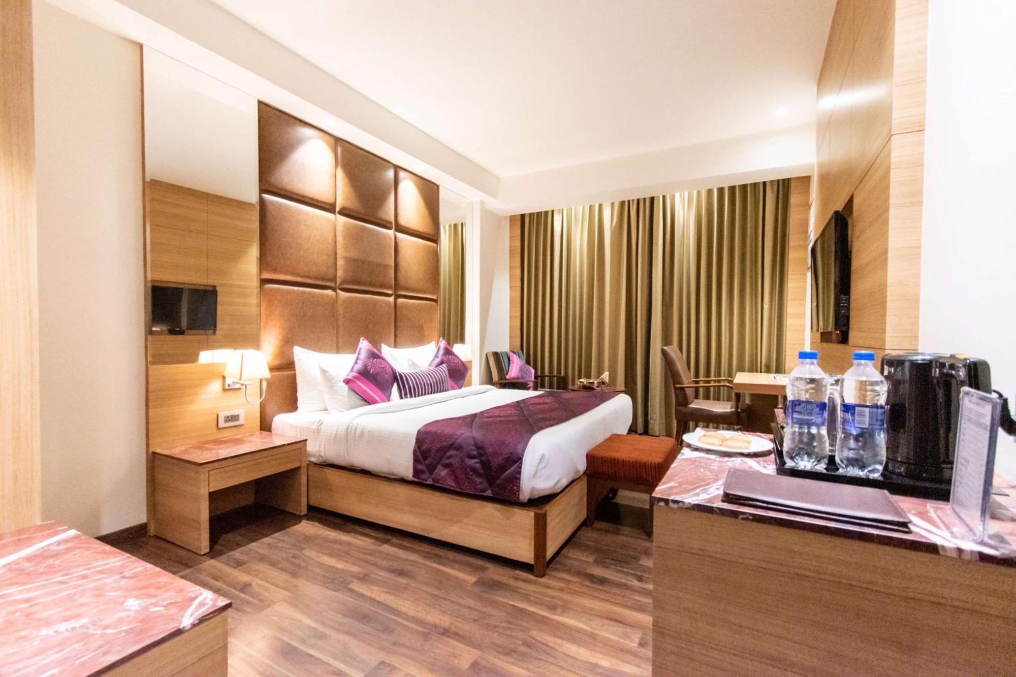 Best Western La Vista Патханкот Экстерьер фото