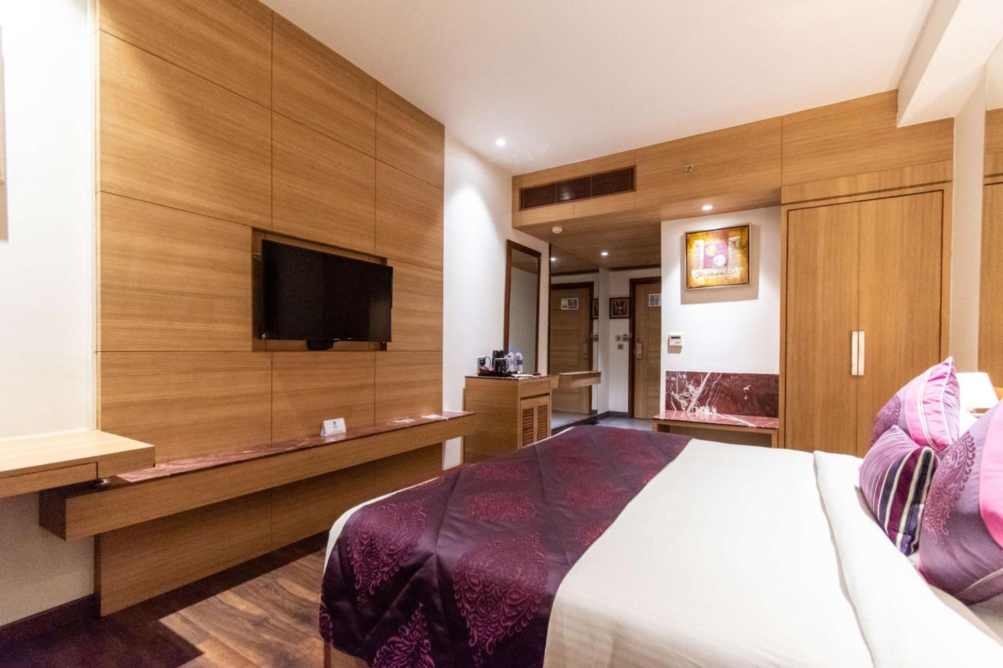Best Western La Vista Патханкот Экстерьер фото