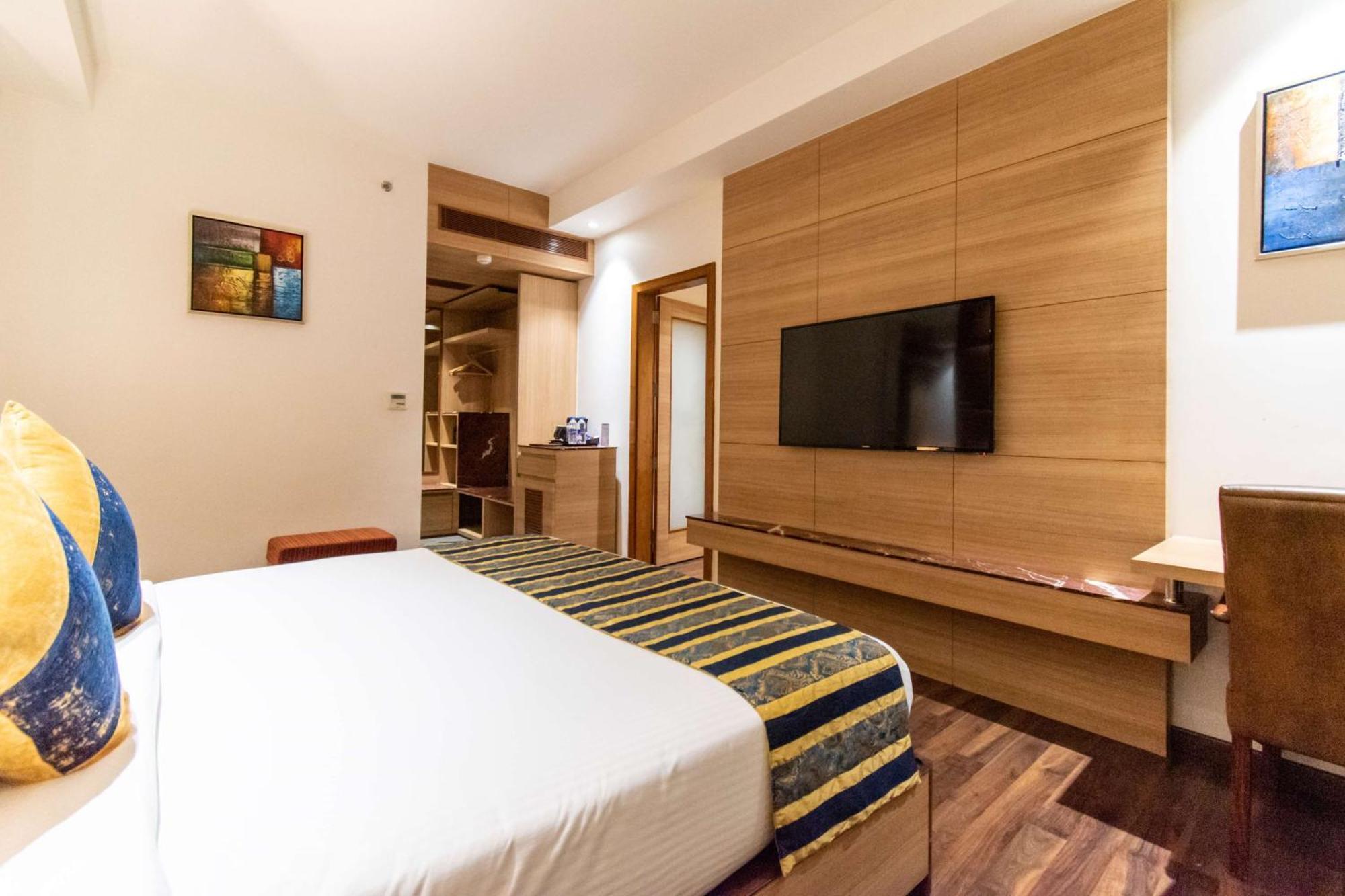 Best Western La Vista Патханкот Экстерьер фото