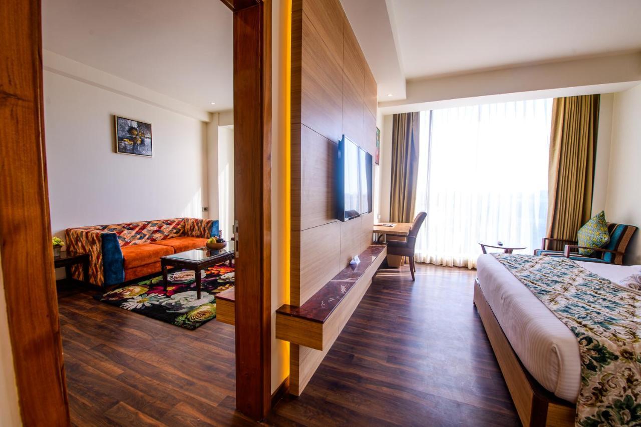 Best Western La Vista Патханкот Экстерьер фото